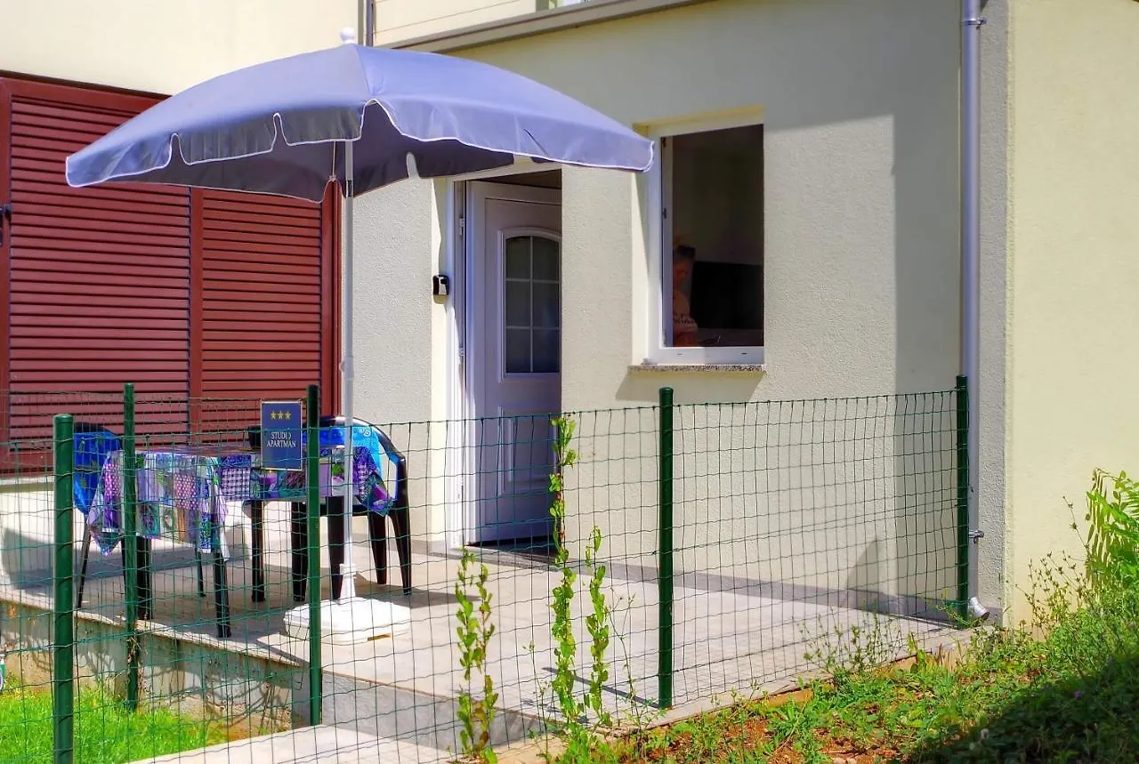 Studio Apartment Carmen Rubesi Kroatien